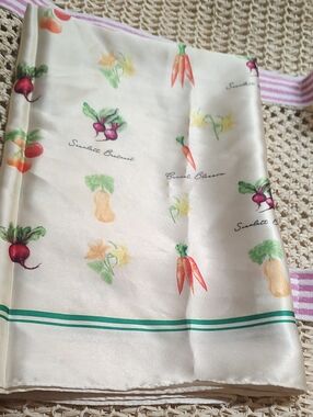 Silky Cream Vegetable Print Pillowcase - Unbranded